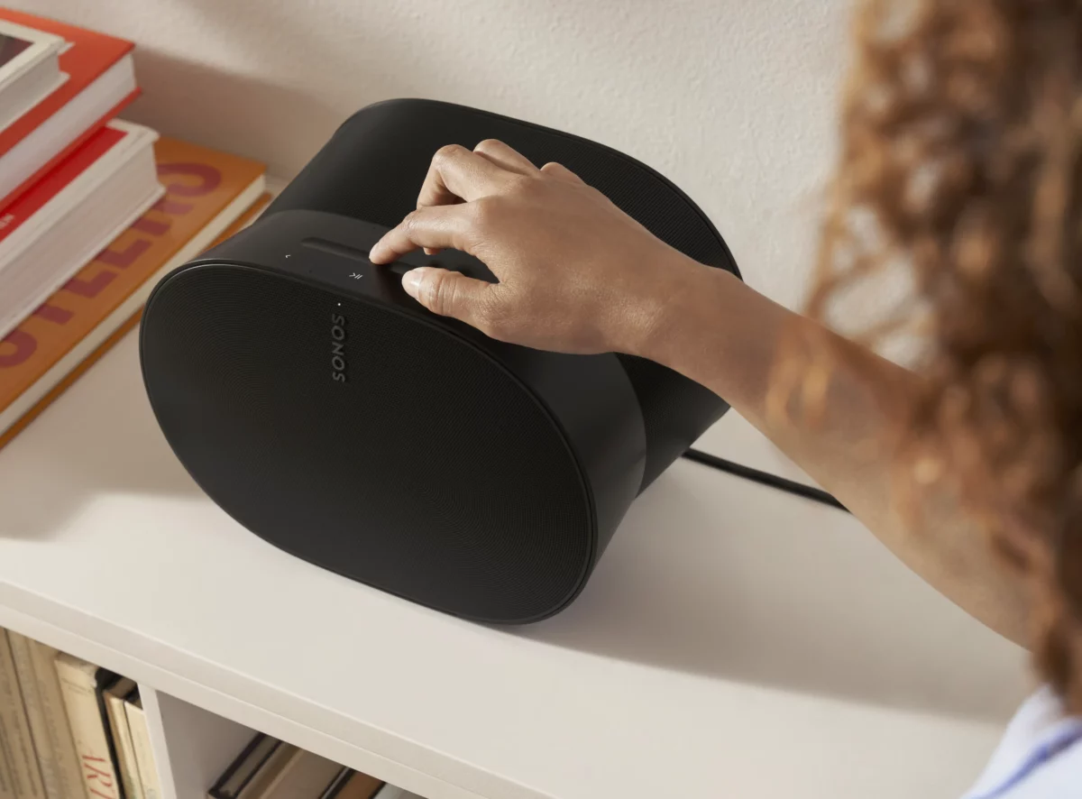 Sonos Era 300 in schwarz Bedienung